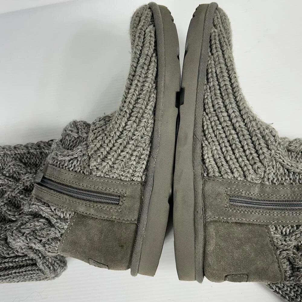 UGG Size 4 Girls‎ Classic Cardy Cable Knit Boots Sweater Side Zip Cardi Kids